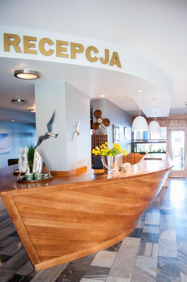 אוסטרוני מורסקי Hotel Wodnik Twoj Hotel Z Widokiem Na Morze מראה חיצוני תמונה