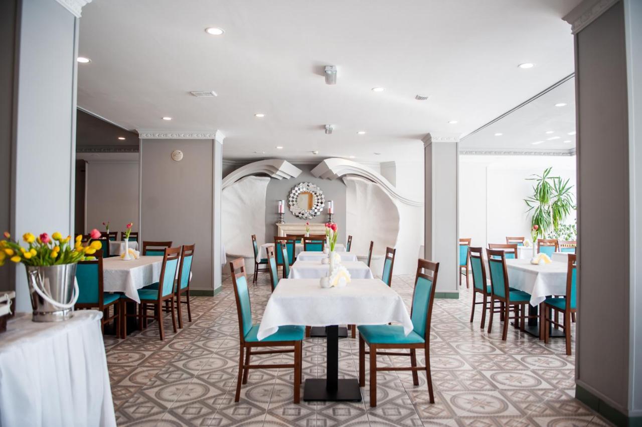 אוסטרוני מורסקי Hotel Wodnik Twoj Hotel Z Widokiem Na Morze מראה חיצוני תמונה