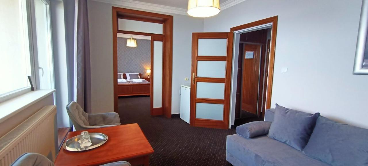 אוסטרוני מורסקי Hotel Wodnik Twoj Hotel Z Widokiem Na Morze מראה חיצוני תמונה