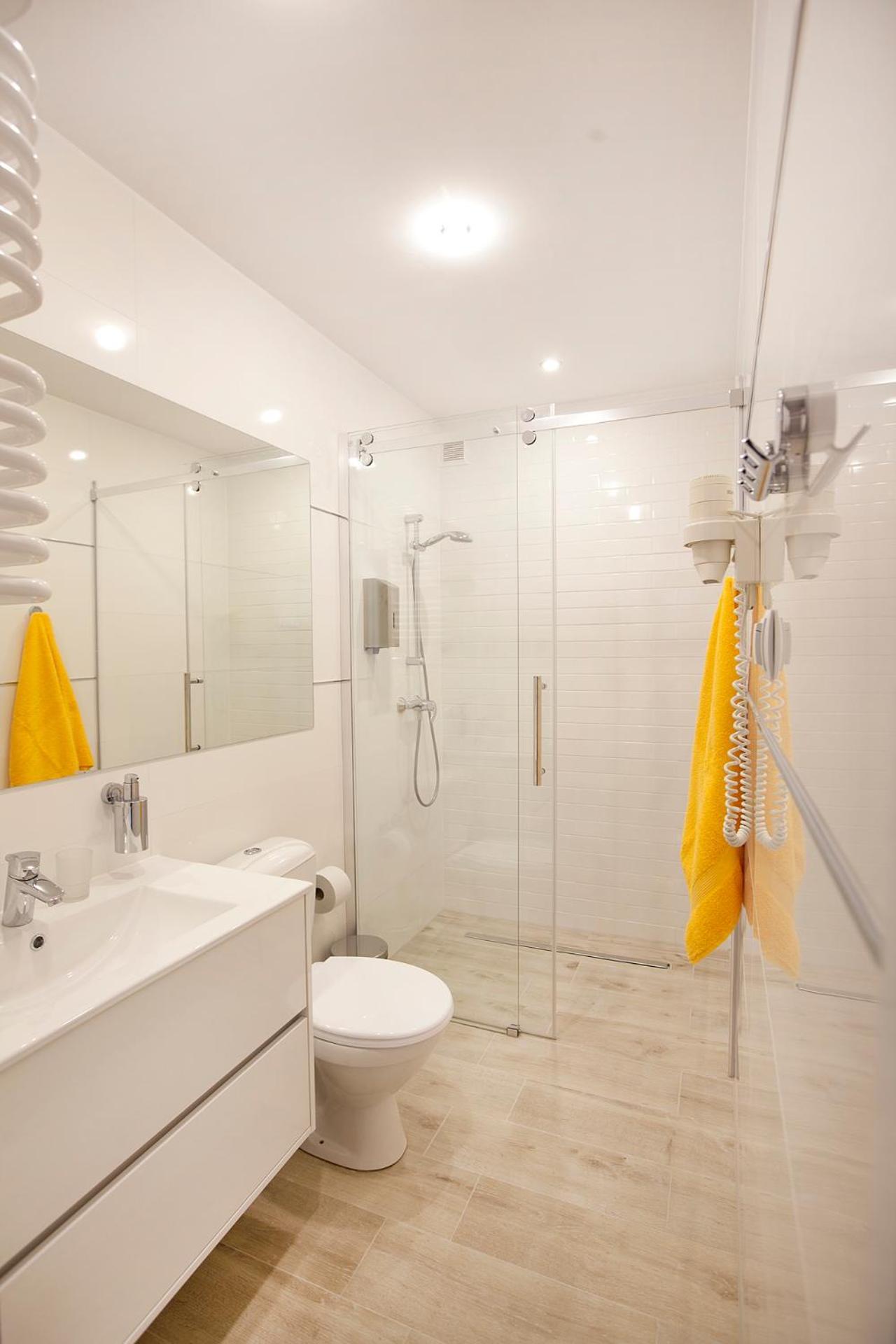 אוסטרוני מורסקי Hotel Wodnik Twoj Hotel Z Widokiem Na Morze מראה חיצוני תמונה