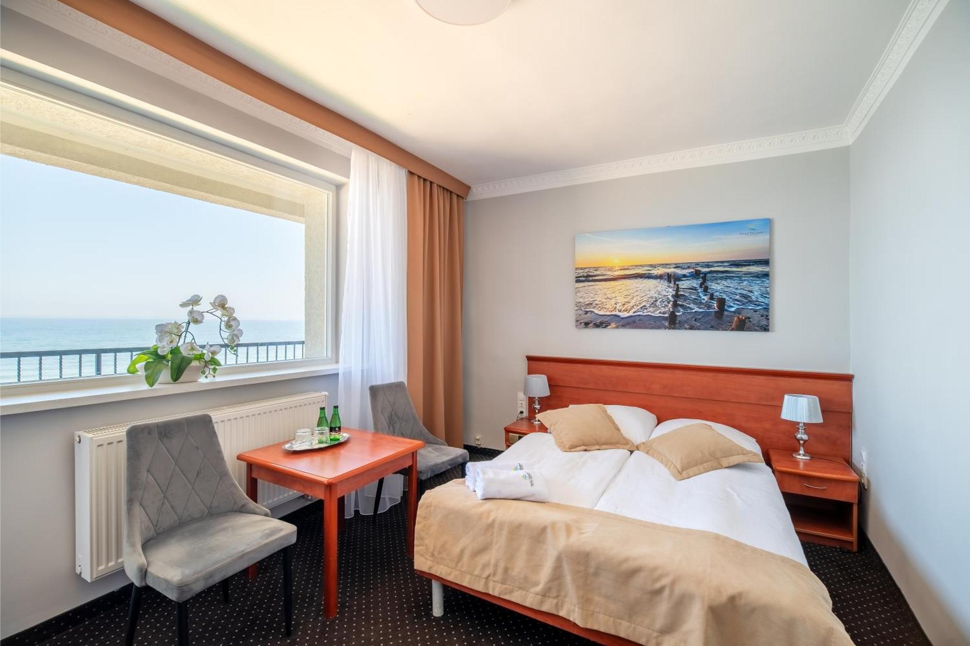 אוסטרוני מורסקי Hotel Wodnik Twoj Hotel Z Widokiem Na Morze מראה חיצוני תמונה