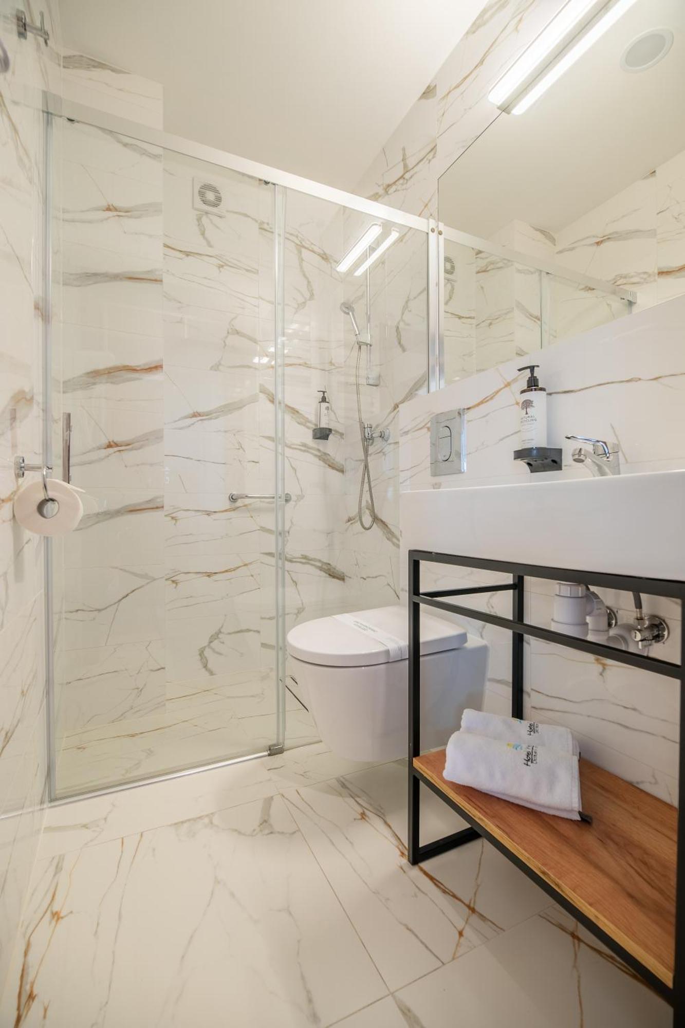 אוסטרוני מורסקי Hotel Wodnik Twoj Hotel Z Widokiem Na Morze מראה חיצוני תמונה